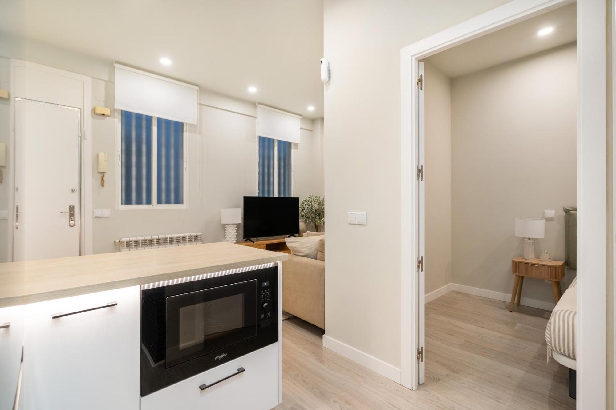 Apartamento Reformado En Metro Ibiza Alquiler Temporal Madrid Exterior photo