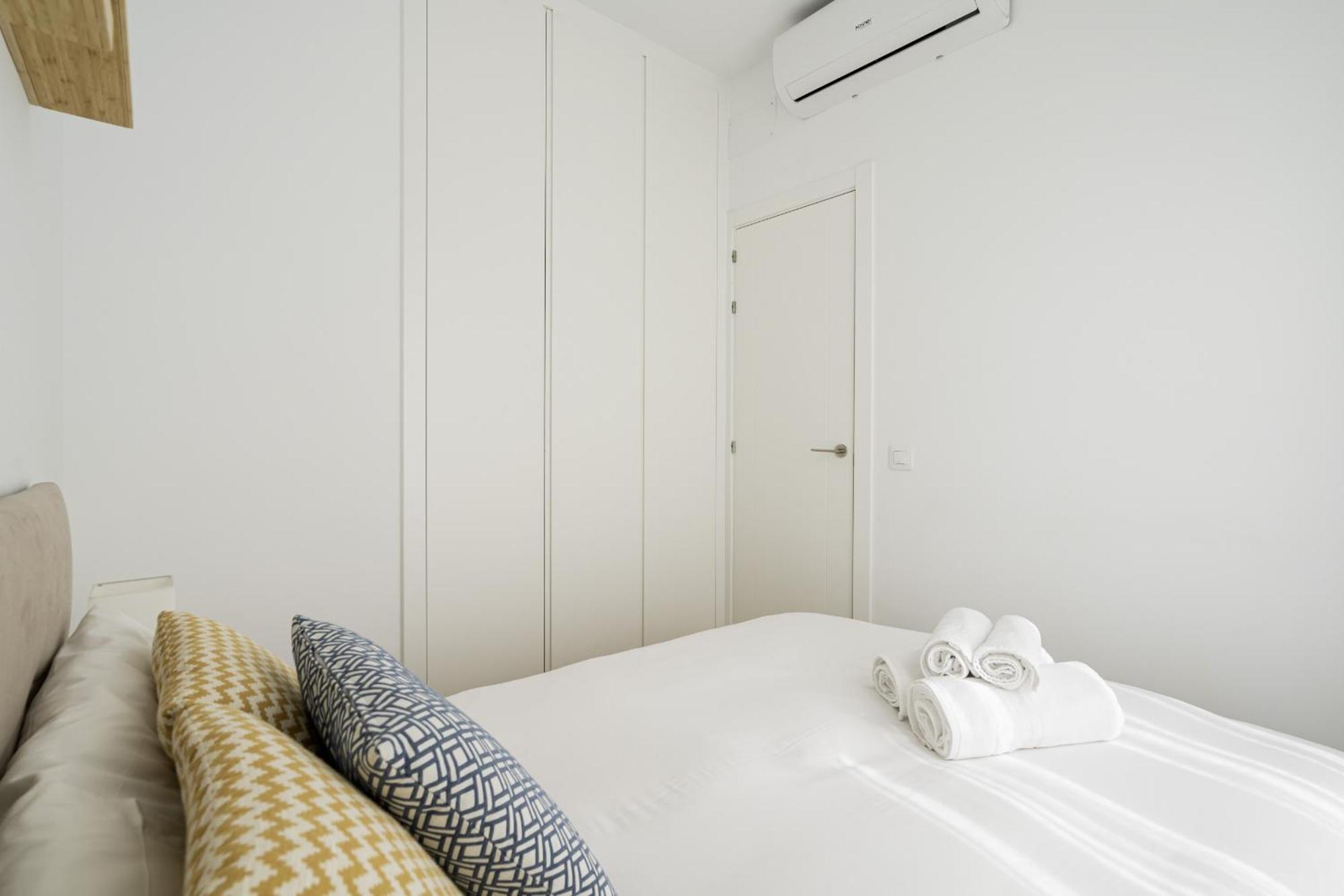 Apartamento Reformado En Metro Ibiza Alquiler Temporal Madrid Exterior photo