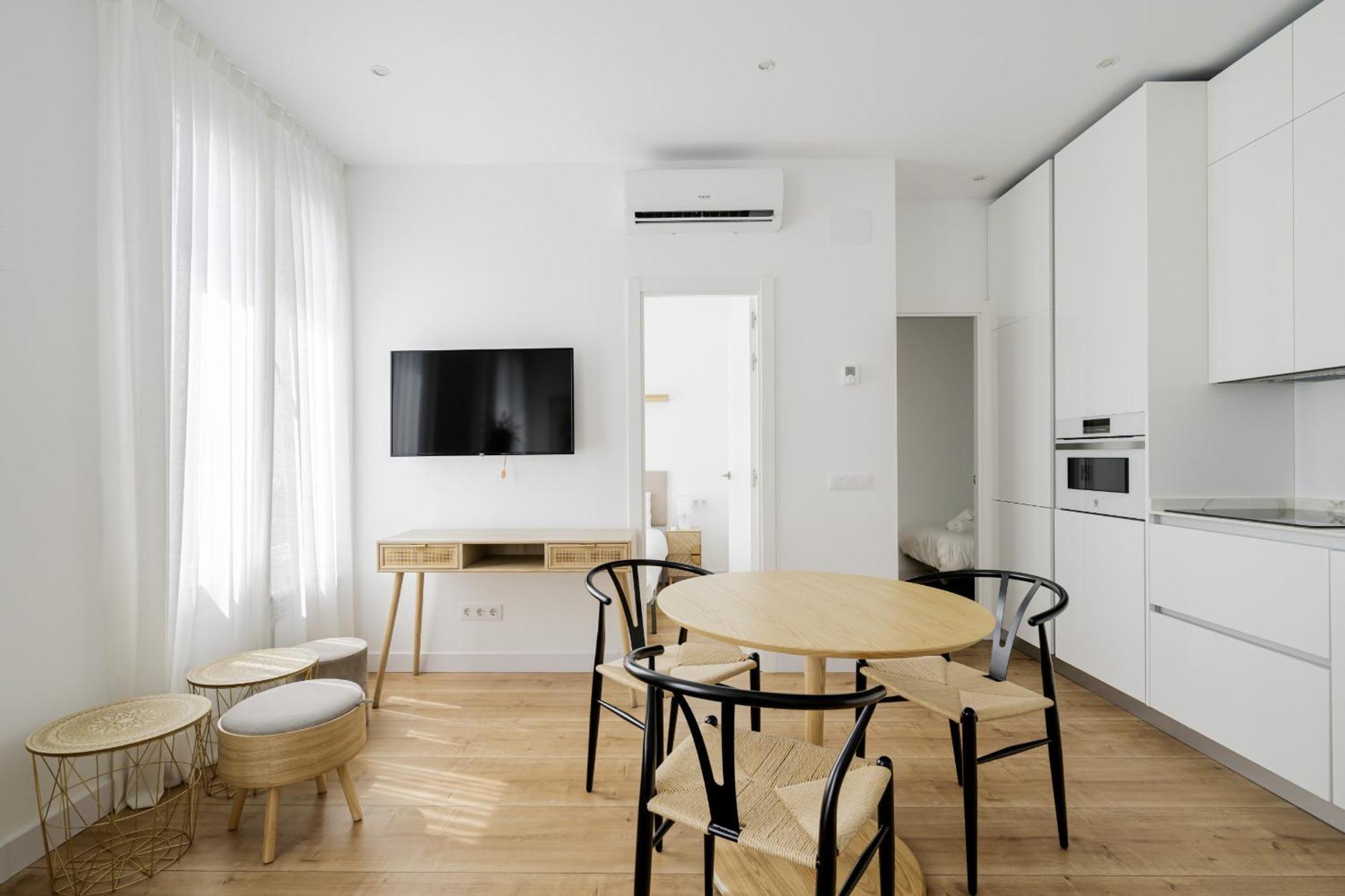 Apartamento Reformado En Metro Ibiza Alquiler Temporal Madrid Exterior photo