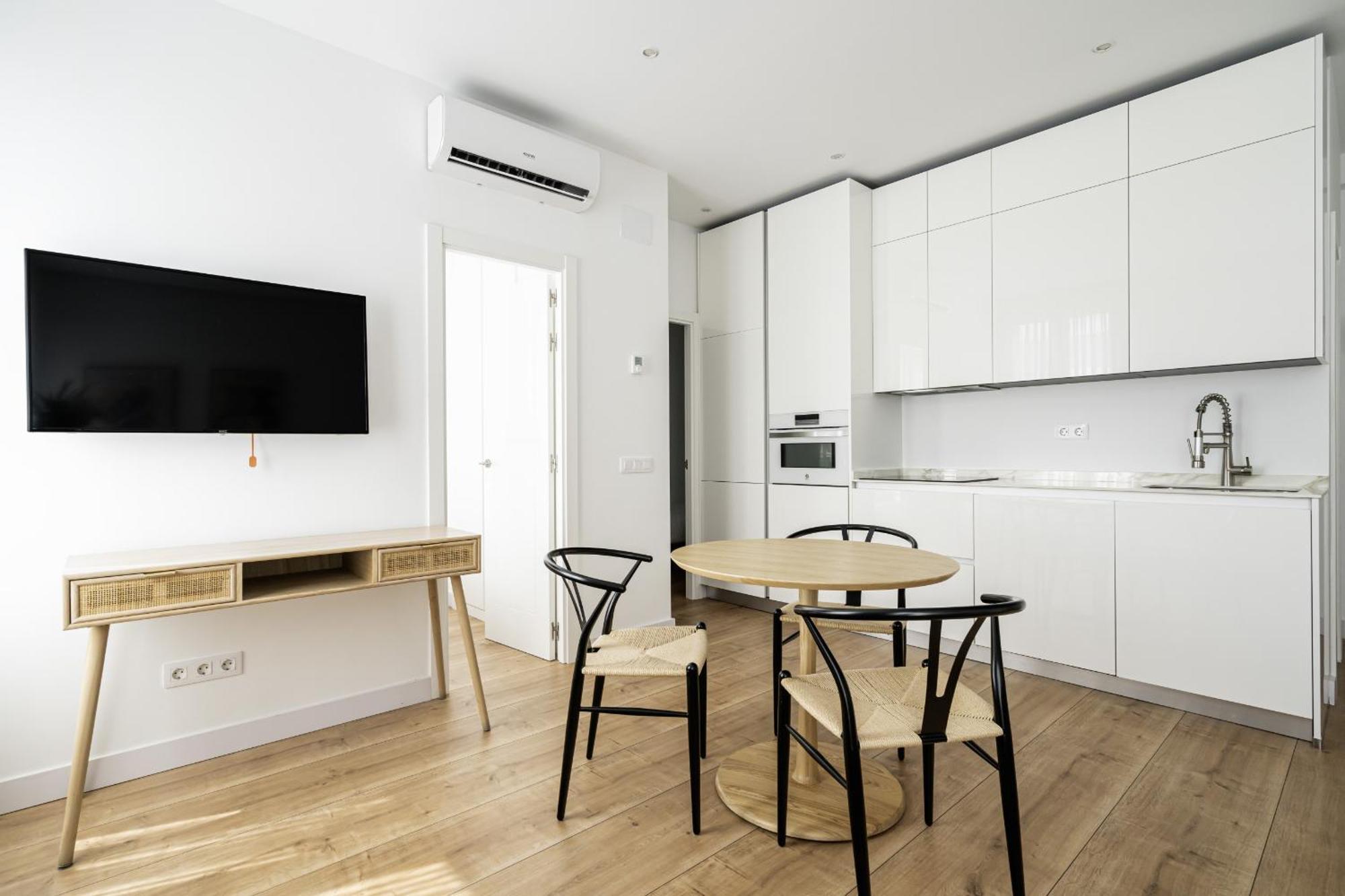 Apartamento Reformado En Metro Ibiza Alquiler Temporal Madrid Exterior photo