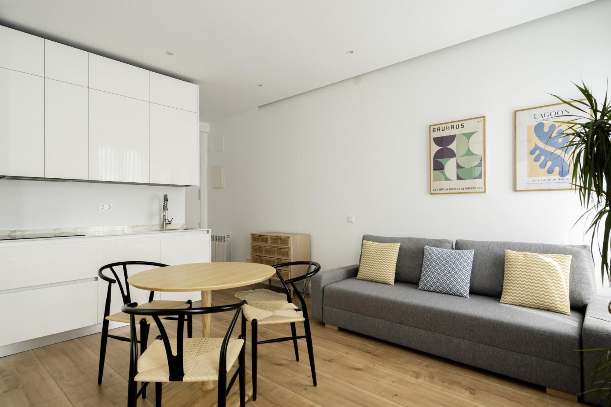 Apartamento Reformado En Metro Ibiza Alquiler Temporal Madrid Exterior photo